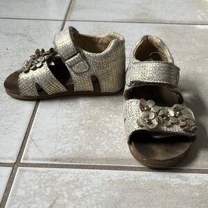 Naturino Falcatto girls gold sandal 21